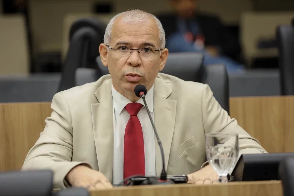 Deputado Tiago Vasconcelos | Foto: Divulgação Alepi